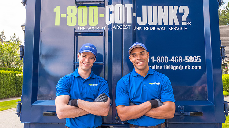 1-80-GOT-JUNK? Truck team